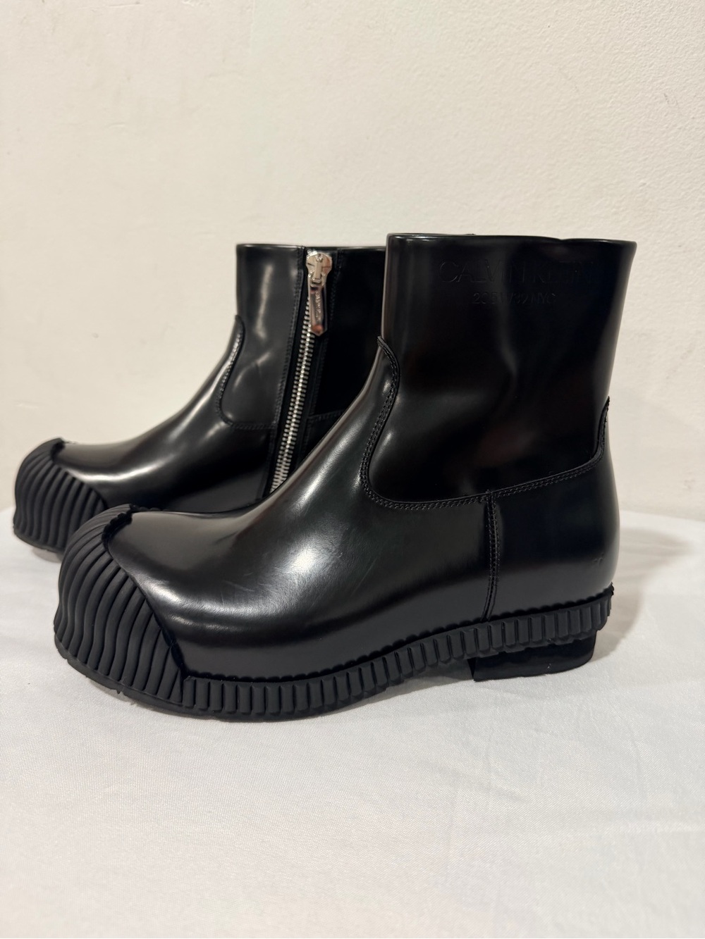 Calvin Klein Black Rubber Toe Cap Boots size US 7W